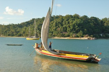 Saveiro making sail in the Bahia de Todos os Santos