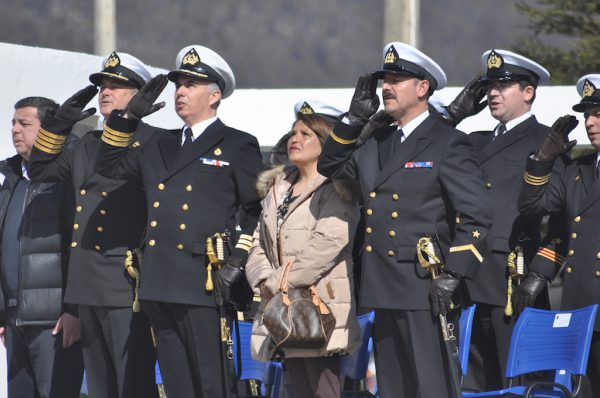 Chilean sailors salute the flag